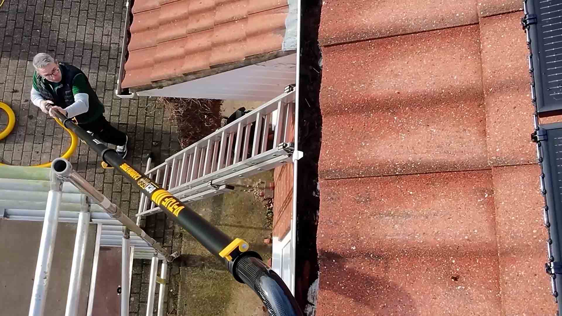 Gutter cleaning services Lincolnshire - professional gutter clearance and maintenance